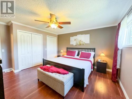 4755 Baillie Grohman Avenue, Canal Flats, BC - Indoor Photo Showing Bedroom