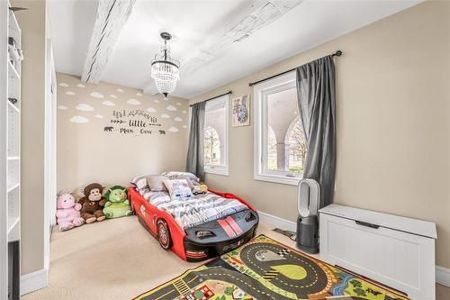 4316 Derry Road, Burlington, ON - Indoor Photo Showing Bedroom