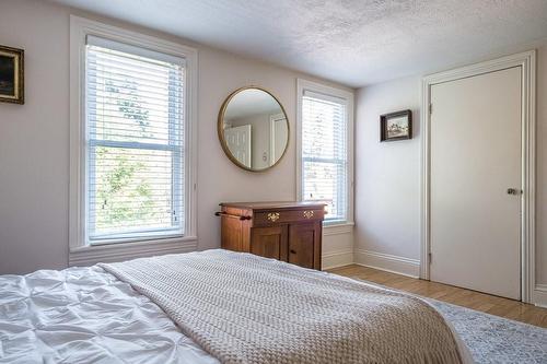 5 Rowanwood Avenue, Hamilton, ON - Indoor Photo Showing Bedroom