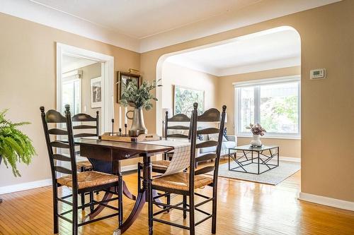 5 Rowanwood Avenue, Hamilton, ON - Indoor Photo Showing Dining Room