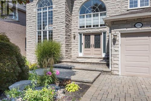 116 Pinemeadow Drive, Vaughan, ON - Outdoor With Facade