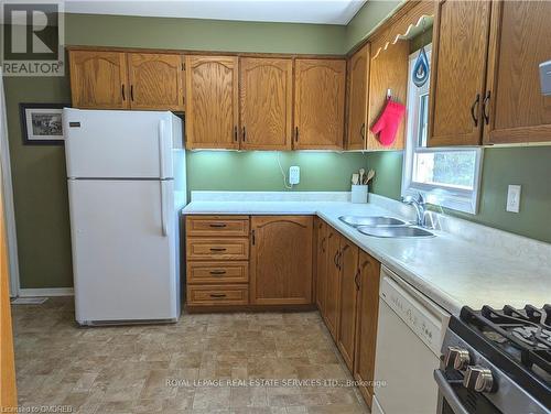 1160 Montgomery Drive, Oakville (Glen Abbey), ON - Indoor Photo Showing Kitchen With Double Sink