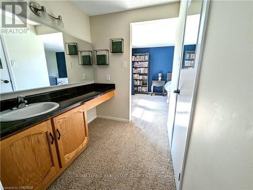 1160 Montgomery Drive, Oakville, ON - Indoor Photo Showing Bathroom