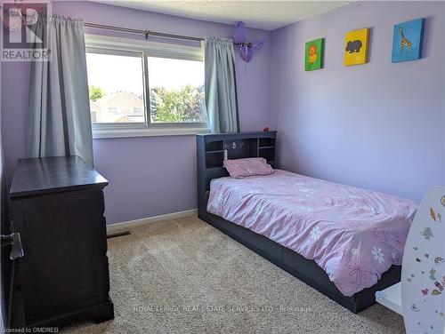 1160 Montgomery Drive, Oakville, ON - Indoor Photo Showing Bedroom