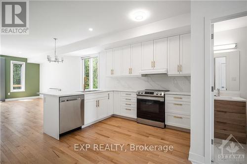 156 Country Meadow Drive, Ottawa, ON - Indoor Photo Showing Kitchen