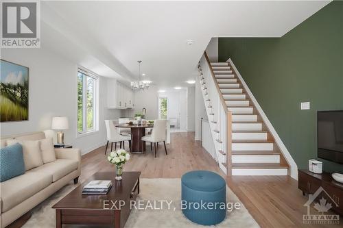 156 Country Meadow Drive, Ottawa, ON - Indoor Photo Showing Living Room