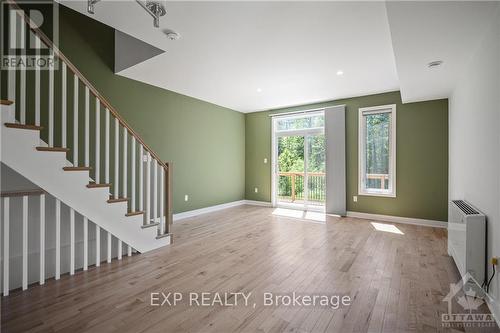 156 Country Meadow Drive, Ottawa, ON - Indoor Photo Showing Other Room