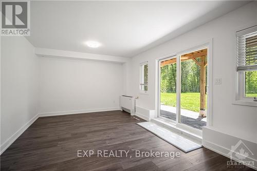 156 Country Meadow Drive, Ottawa, ON - Indoor Photo Showing Other Room