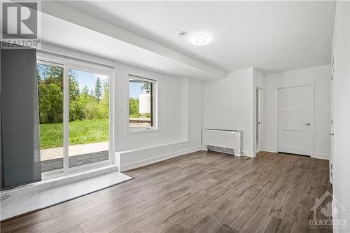 156 Country Meadow Drive, Ottawa, ON - Indoor Photo Showing Other Room