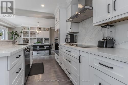 1336 Monmouth Drive, Burlington (Tyandaga), ON - Indoor Photo Showing Kitchen With Upgraded Kitchen