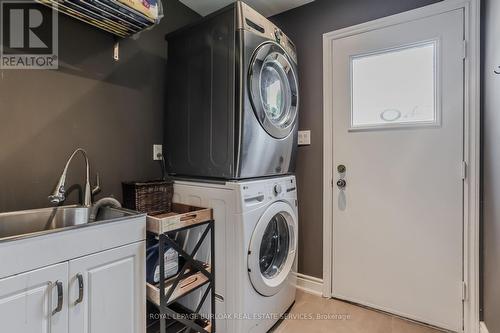 1336 Monmouth Drive, Burlington (Tyandaga), ON - Indoor Photo Showing Laundry Room