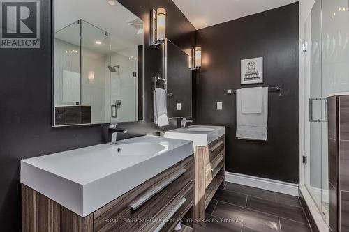 1336 Monmouth Drive, Burlington, ON - Indoor Photo Showing Bathroom