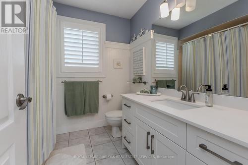 2440 Auckland Drive, Burlington, ON - Indoor Photo Showing Bathroom