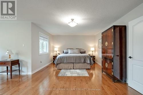 1389 Creekwood Trail, Oakville, ON - Indoor Photo Showing Bedroom