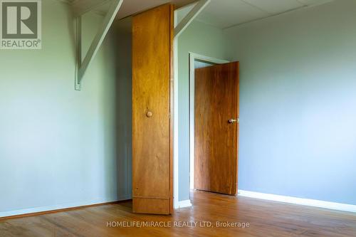 18 Greystone Crescent, Halton Hills, ON - Indoor Photo Showing Other Room