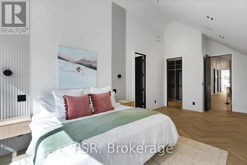 22A Broadview Avenue, Mississauga, ON - Indoor Photo Showing Bedroom