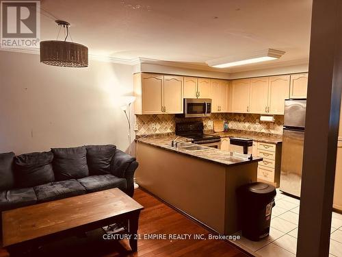 42 Heathwood Drive, Brampton, ON - Indoor Photo Showing Kitchen