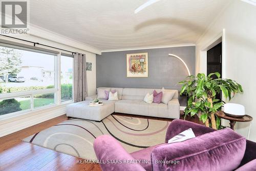 97 Danesbury Avenue, Toronto (Briar Hill-Belgravia), ON - Indoor Photo Showing Living Room