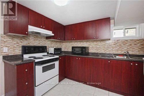 49 Alexandria Crescent, Brampton (Avondale), ON - Indoor Photo Showing Kitchen With Double Sink