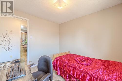 1375 Hallmark, Windsor, ON - Indoor Photo Showing Bedroom