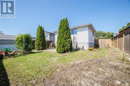 1375 Hallmark, Windsor, ON - Outdoor