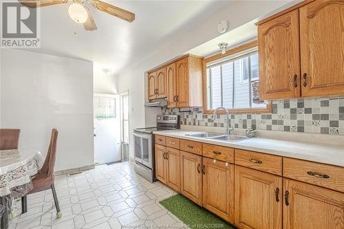 1375 Hallmark, Windsor, ON - Indoor Photo Showing Kitchen With Double Sink