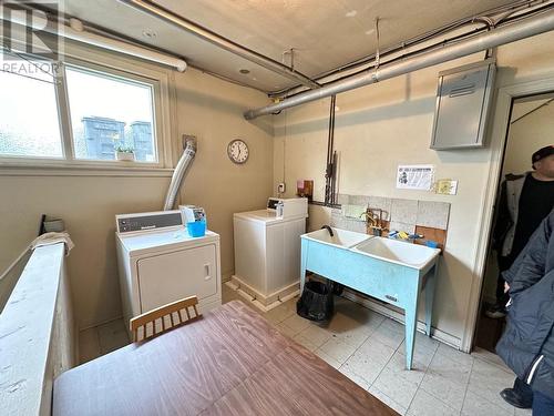 3263 Oak Street, Vancouver, BC - Indoor Photo Showing Laundry Room