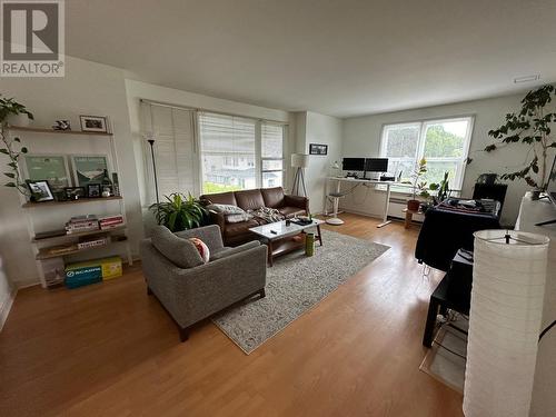 3263 Oak Street, Vancouver, BC - Indoor Photo Showing Living Room