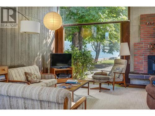 7413 Kirk Avenue, Summerland, BC - Indoor Photo Showing Living Room With Fireplace