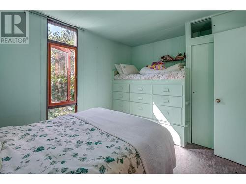 7413 Kirk Avenue, Summerland, BC - Indoor Photo Showing Bedroom