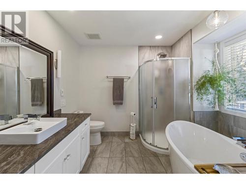 1530 Westerdale Drive, Kamloops, BC - Indoor Photo Showing Bathroom