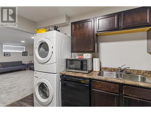 1530 Westerdale Drive, Kamloops, BC - Indoor Photo Showing Laundry Room