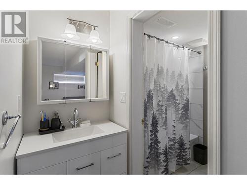 1530 Westerdale Drive, Kamloops, BC - Indoor Photo Showing Bathroom