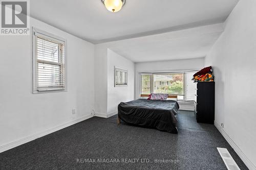 19 Christie Street, St. Catharines, ON - Indoor Photo Showing Bedroom