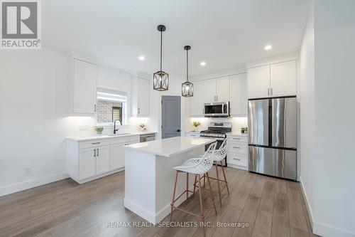 1050 Kincaid Street, North Perth (32 - Listowel), ON - Indoor Photo Showing Kitchen With Upgraded Kitchen