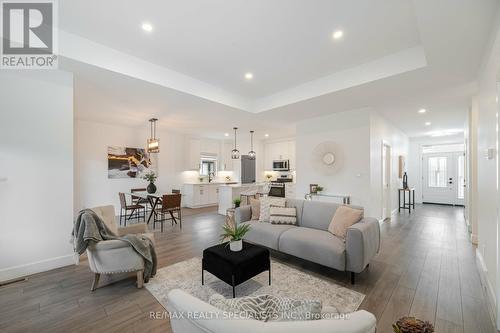 1050 Kincaid Street, North Perth (32 - Listowel), ON - Indoor Photo Showing Living Room