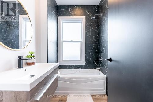 53 Queenston Street, St. Catharines, ON - Indoor Photo Showing Bathroom