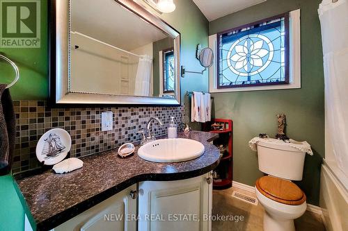 2990 Poplar Avenue, Fort Erie, ON - Indoor Photo Showing Bathroom