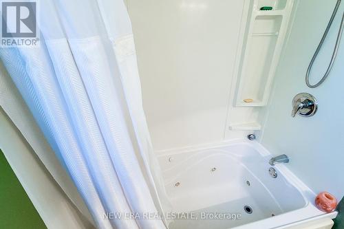 2990 Poplar Avenue, Fort Erie, ON - Indoor Photo Showing Bathroom