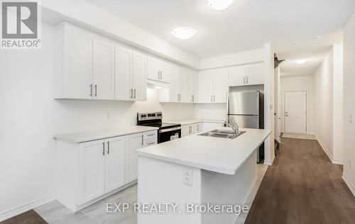 152 Winters Way, Shelburne, ON - Indoor Photo Showing Kitchen With Stainless Steel Kitchen With Double Sink