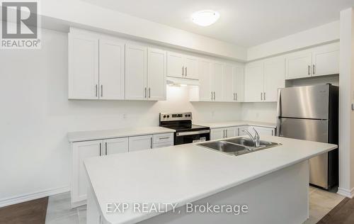 152 Winters Way, Shelburne, ON - Indoor Photo Showing Kitchen With Stainless Steel Kitchen With Double Sink