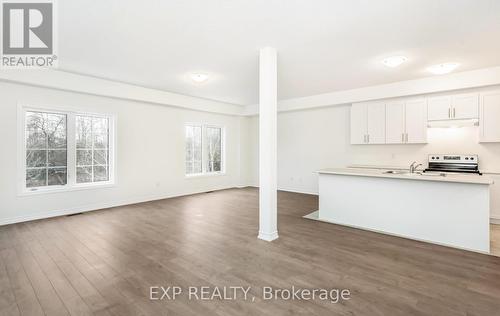 152 Winters Way, Shelburne, ON - Indoor Photo Showing Kitchen