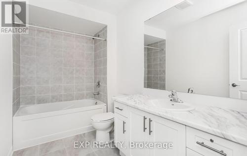 152 Winters Way, Shelburne, ON - Indoor Photo Showing Bathroom