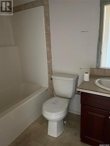 19 55 Borden Crescent, Saskatoon, SK - Indoor Photo Showing Bathroom