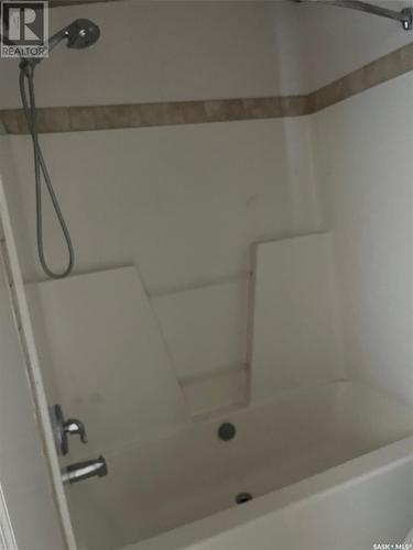 19 55 Borden Crescent, Saskatoon, SK - Indoor Photo Showing Bathroom