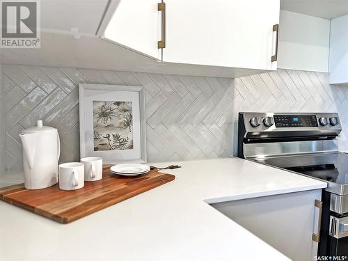 142 Taube Avenue, Saskatoon, SK - Indoor Photo Showing Kitchen