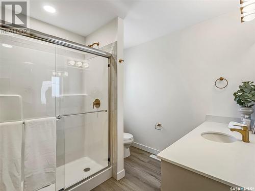 142 Taube Avenue, Saskatoon, SK - Indoor Photo Showing Bathroom