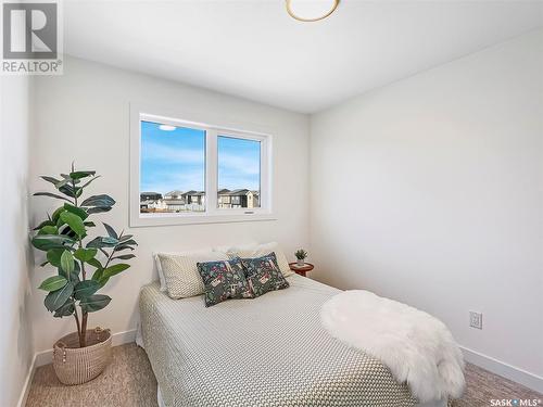 142 Taube Avenue, Saskatoon, SK - Indoor Photo Showing Bedroom