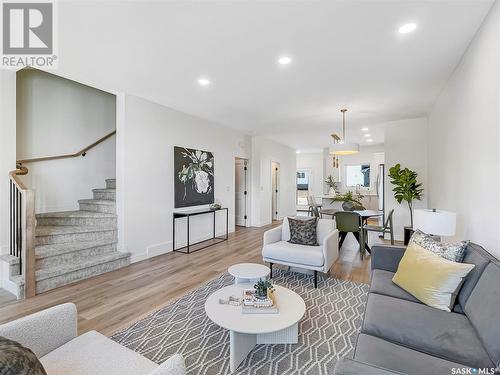 142 Taube Avenue, Saskatoon, SK - Indoor Photo Showing Living Room