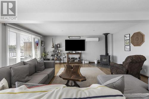 1093 Sunnyside Dr, Algoma Mills, ON - Indoor Photo Showing Living Room